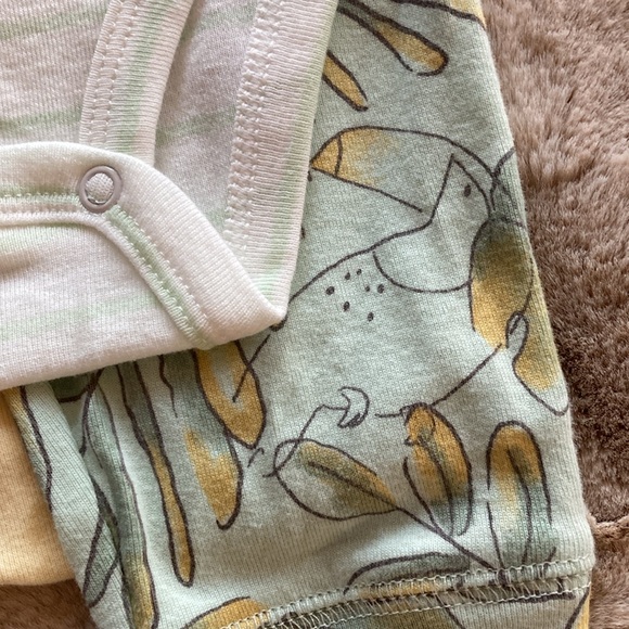 Carter’s 3 Piece Set! - Picture 4 of 7